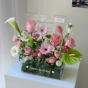 Hộp Hoa Chúc Mừng Thanh Nhã – Elegant Celebration Box